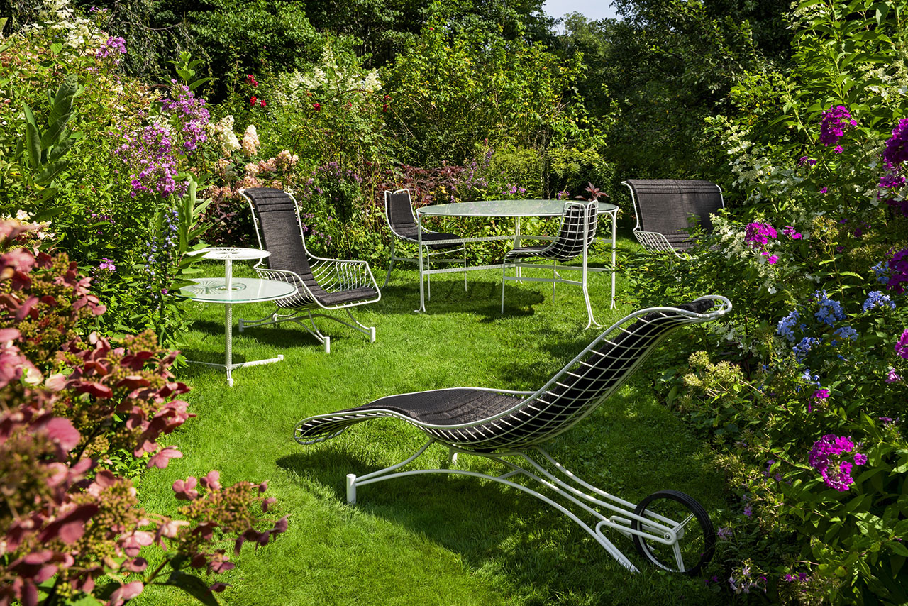 HOLLY HUNT Relaunches Vladimir Kagan’s Outdoor Capricorn Collection