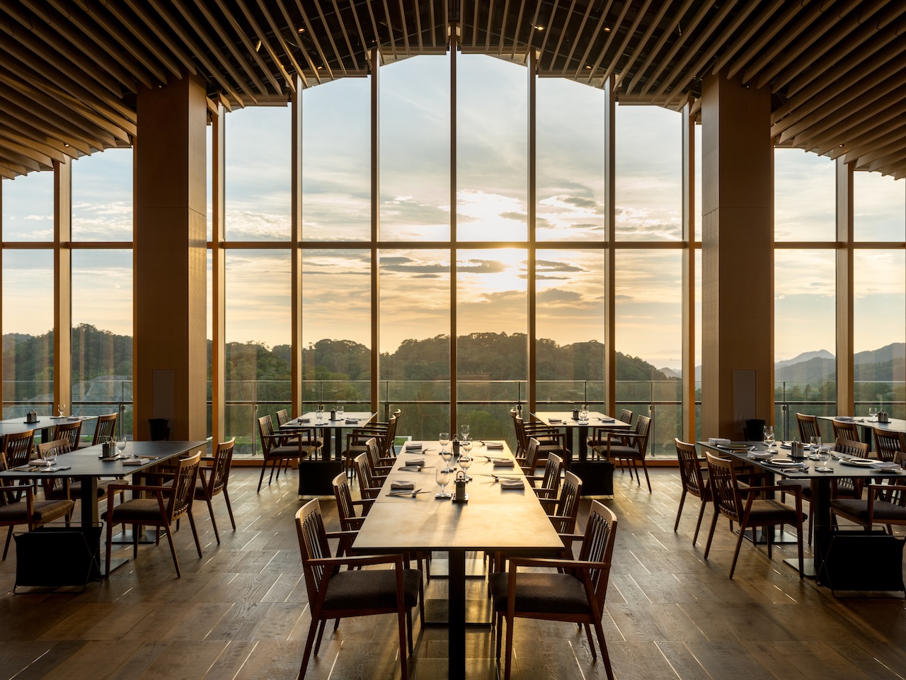 A Clubhouse That Balances High-Performance Driving and Luxury