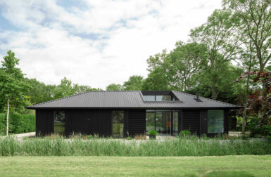 i29 Designs a Serene Multigenerational Home in the Netherlands